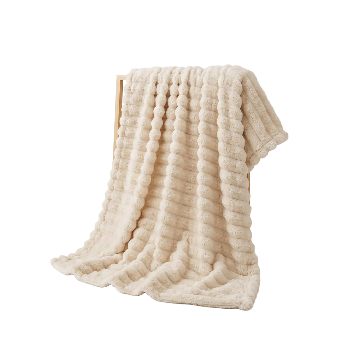 Plaid cocon épais blanc cassé en fausse fourrure peluche, présentation déplié, Season House